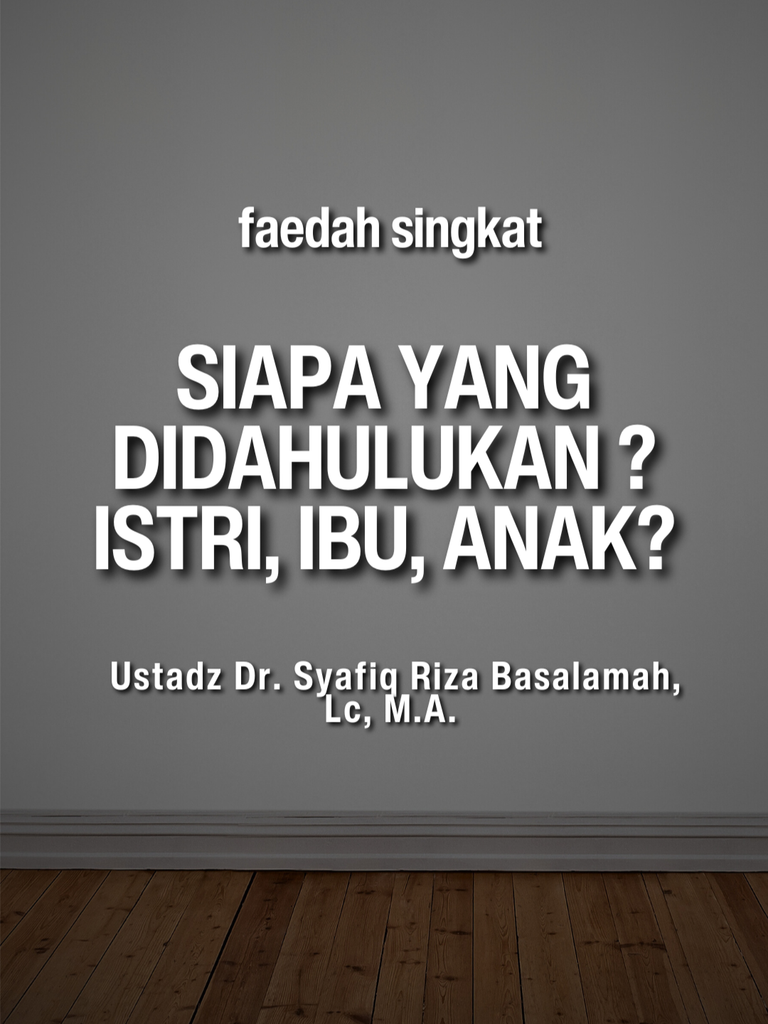 Dalam Islam, berbakti kepada orang tua adalah kewajiban seorang anak yang tidak gugur meskipun ia telah menikah. Rasulullah ﷺ pernah ditanya oleh seorang sahabat:  “Wahai Rasulullah, siapakah orang yang paling berhak aku berbakti kepadanya?” Beliau menjawab: “Ibumu.” Sahabat itu bertanya lagi: “Kemudian siapa?” Beliau menjawab: “Ibumu.” Ditanya lagi: “Kemudian siapa?” Beliau menjawab: “Ibumu.” Ditanya lagi: “Kemudian siapa?” Beliau menjawab: “Ayahmu.” (HR. Bukhari dan Muslim). Hadits ini menegaskan betapa agung kedudukan seorang ibu. Akan tetapi, hak istri dan anak tidak boleh dilalaikan. Seorang suami tetap memiliki kewajiban untuk menafkahi, melindungi, dan membimbing keluarganya. Dengan demikian, seorang Muslim dituntut untuk adil dan bijak: mendahulukan baktinya kepada ibu, tanpa melupakan hak istri dan anak. Inilah keseimbangan yang diajarkan oleh Islam.