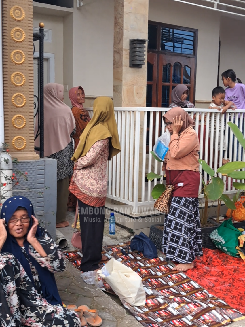 Penonton Semburat! Rebecca Audio Start Karnaval Desa Sempu Kec. Sempu Banyuwangi 2025 #sound #ceksound #soundsistem #horeg #batle 