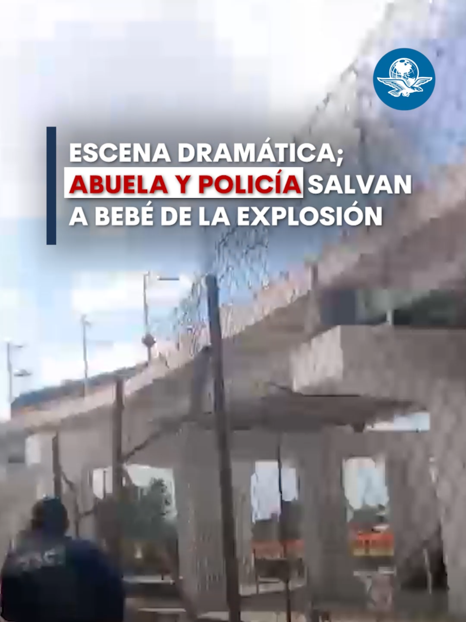 En medio de la tragedia en Santa Martha, donde una pipa de gas explotó a la altura del Puente de la Concordia, una abuelita, usando su cuerpo como escudo, protegió a su nieta de la explosión que envolvió todo a su alrededor. Sin importarle sus quemaduras, Alicia salió de la zona del desastre con la menor en brazos #puentedelaConcordia #CalzadaIgnacioZaragoza #pipadegas #SantaMartha