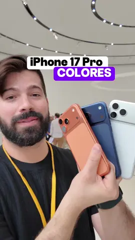 ¿LOS CONOCES? 👀 ESTOS SON LOS 3 COLORES DE LOS IPHONE 17 PRO Y 17 PRO MAX A diferencia de otros años ahora la línea Pro de los iPhone incluye únicamente 3 colores. Un par de propuestas son nuevas y “atrevidas”, entre ellas Naranja Cósmico, Azul Marino y Plateado.  ¿Qué te parece esta propuesta? ¿Cuál es tu favorito?