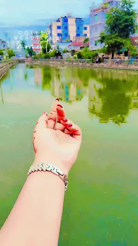 অতি আশা আর আবেগ ছাড়তে পারলেই জীবন সুন্দর 💔💔