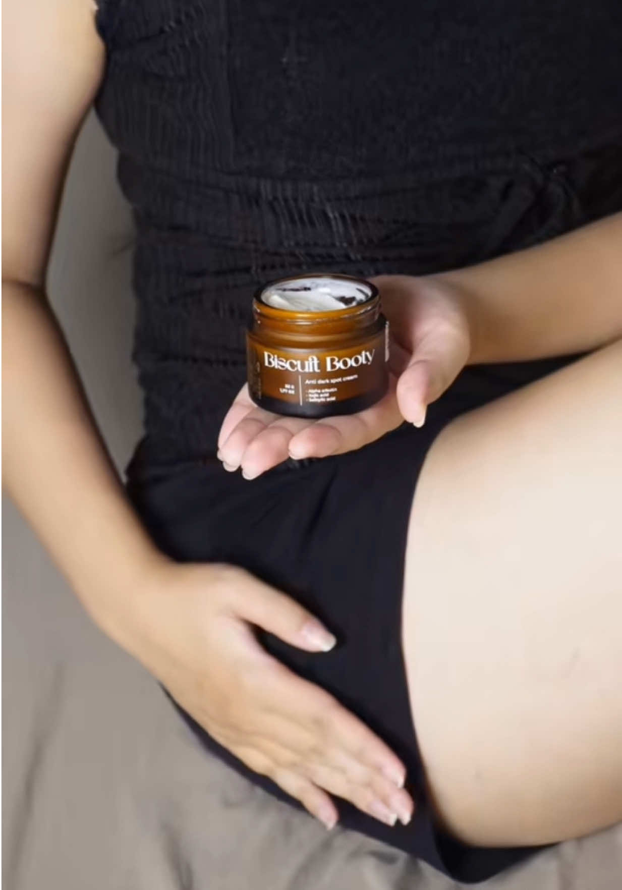 Bảo thâm lại tự áiiii #nguyenmai #biscuit #bodycare #xuhuong 
