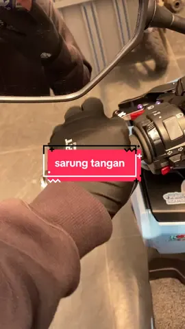 sarung tangan elastis adem pastinya gak licin kalo kena hujan #sarungtangan #sarungtanganmurah 
