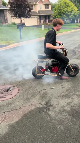 Burnout going crazy #minibike #burnout #builtnotbought #bikelife #predator212 