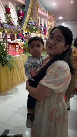 Di pesta batak pe anak dang olo mangan, ai nunga pusing sai pusing..  aha? Santai ma jo au? Bah dang boi, ise ma namangalehon mangan anakkon?😭 #CapCut  #fyp #batak #tortor #hkbp 