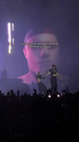 tan bonito que canta daft punk @ca7rielypacoamoroso #ca7riel #pacoamoroso #papota #fyp #bogota  📹: @Carolina Maldonado 