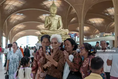 រំភើបនឹងសមិទ្ធផលថ្មី! ក្រោយចេញពីវត្ត លោយាយ លោកតា ឆ្លៀតមកទស្សនាអាកាសយាដ្ឋានតេជោ🫶🏻🥰😍#techointernationalairport #cambodia 