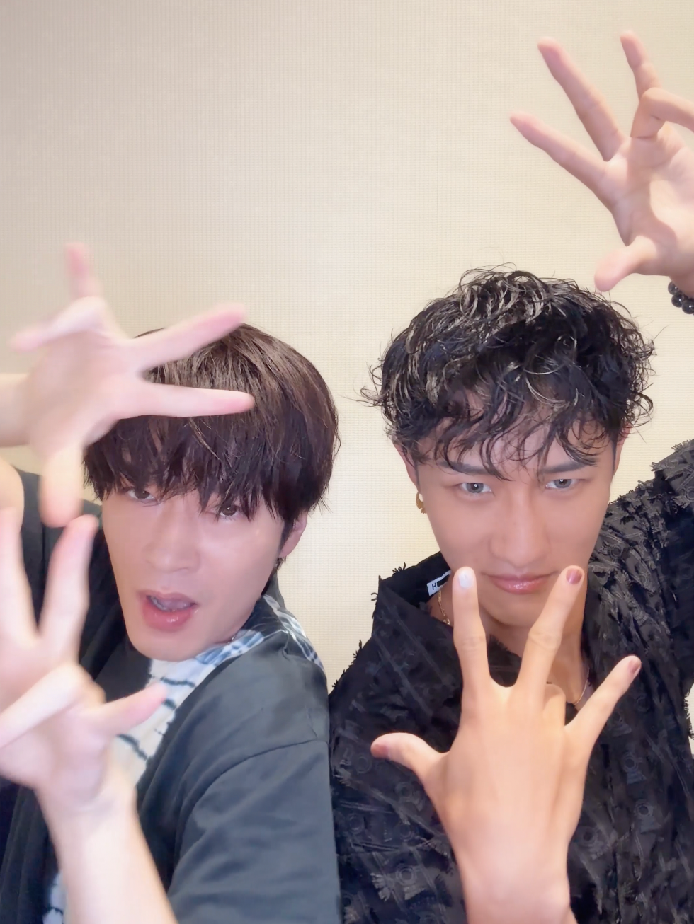 Dance with カリスマックス😏 #カリスマックスチャレンジ #SnowMan #カリスマックス #音故知新 #岩本照 #深澤辰哉