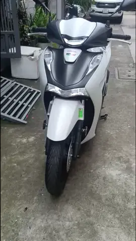 Giao xe tận nơi tận nhà cho khách yêu..! Lại là Sh ý Sài gòn mãi yêu..!