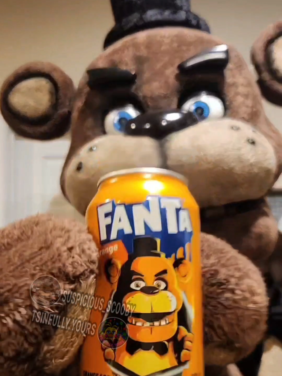 I got that 🐻🎩 in my system @Tsin @Fanta  #fnaf #cosplay #fnafcosplay #fanta #fivenightsatfreddys 