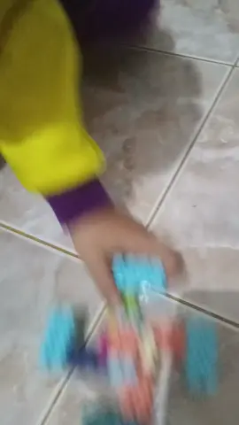 kreatifitas anak jaman sekarang, bikin gansing dari Lego 🤭 #fyppppppppppppppppppppppp #gangsing #lego #anaktk #kreatifitastanpabatas 