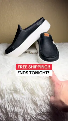 #heydudes #sliponshoes #PlatformShoes #AustinLiftSlides #SlipOnSneakers    