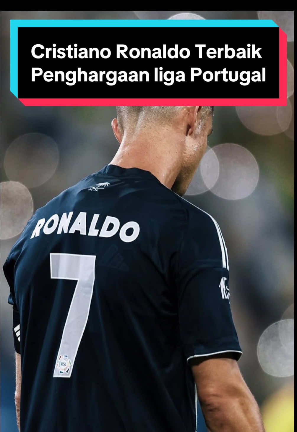 Cristiano Ronaldo dapet penghargaan lagi 🙌🏻 #cristiano #ronaldo #portugal 