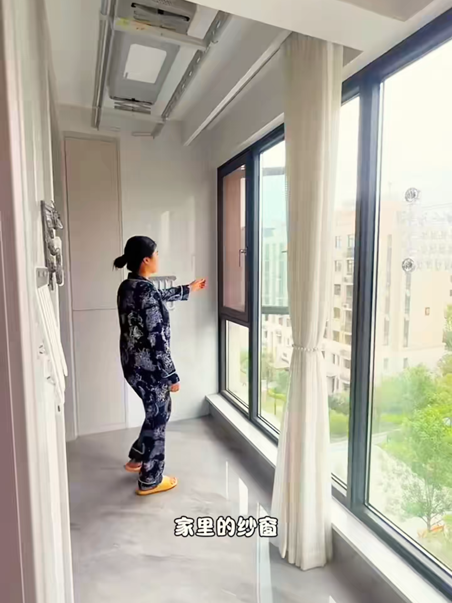 入手了这个#二合一纱窗刷家里纱窗不用拆下来就能清刷了。反面还是刮水器，还能清洁玻璃#实用好物#纱窗清洁刷#好物分享 #shopping #超便宜超划算