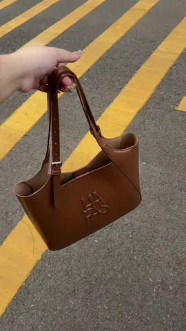 Sau bao lâu thì túi tote vẫn là chân ái#viral #goccuahonghong #tuixach #hapasvn #tuixachhapas 