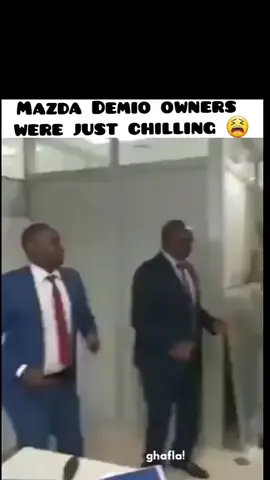 😂😂😂#toyota #mazda #cars #fyp #viral  ningekuwa na range rover 🥱😉