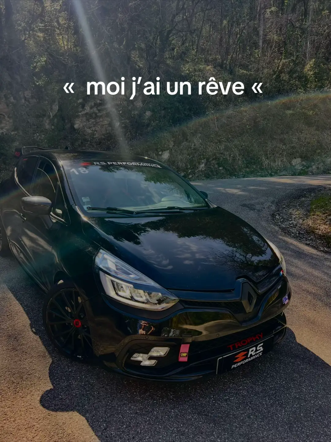 Un seul objectif mais attention à qui la quelle on prend …  #raiponce #triste #reve #couple #enfant 