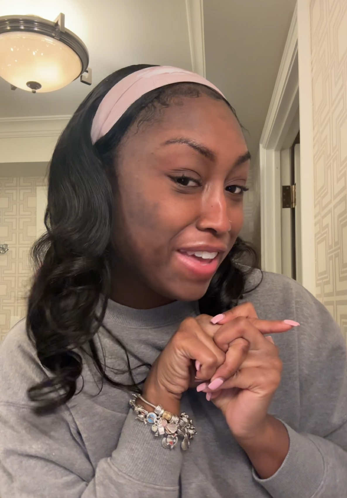 What I’ve learned is accessories can literally make a break in your luck! This simple scarf from @Amazon transformed my entire hairstyle and kept my fly aways down #Amazon #HairAccessory #AmazonFinds
