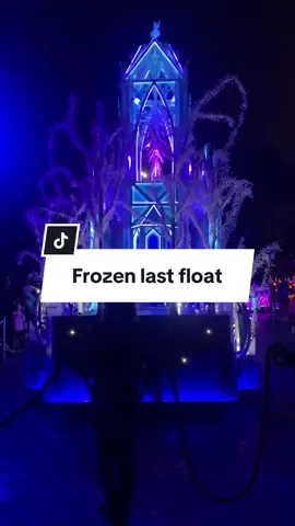 Disney Frozen last parade float instead of Mickey, Paint the night #frozen #disneyadult #disneyland 