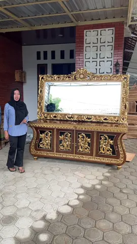 Set bufet biola + cermin  Bahan kayu jati  Ukuran bufet 200 x 45 X 80 Pesanan dari kabupaten Nganjuk Jawa Timur  #asahan #medan #aceh #labuhanbatu #palembang 