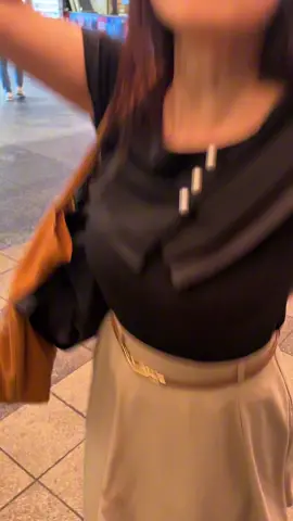 gかな？その一個上かな？ この空気感を動画に閉じ込めておきました。 動画はリンクから ノリと余裕が両立してるの正直ズルいし楽しそうに踊ってるだけなのに、なんか見てるこっちまで笑っちゃうの反則。#飲み会#社会人 