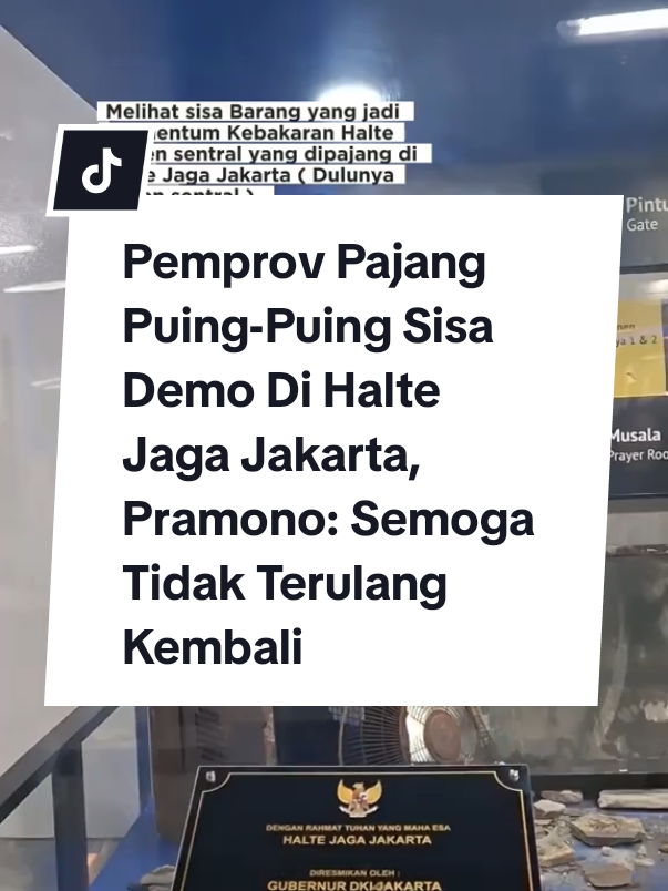 Pemerintah Provinsi (Pemprov) DKI Jakarta meresmikan perubahan nama Halte Transjakarta Senen Sentral menjadi Halte Jaga Jakarta, Senen, Jakarta Pusat, Senin (8/9/2025). Gubernur DKI Jakarta Pramono Anung mengatakan, pergantian nama ini menjadi simbol ajakan kepada seluruh masyarakat untuk turut serta menjaga fasilitas umum di Jakarta. Pantauan Wartakotalive.com di lokasi, ada yang menarik perhatian penumpang TransJakarta di Halte Jaga Jakarta. Penumpang yang sedang menunggu bus TransJakarta dapat melihat puing-puing sisa kebakaran sebagai saksi bisu kejadian kelam demo yang terjadi beberapa waktu lalu. #hariharijakarta #jktinfo #infojakarta #jakarta #jakartatimur 