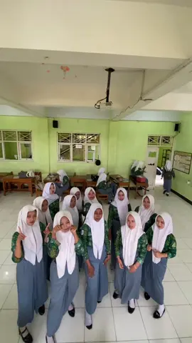 asoyyy🤙🏻 #sekolahkeren #kelastiktok #fyppppppppppppppppppppppp #beranda 