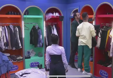 “Dalilah moviendo de lugar la Nutella que tenía escondida 😳… pensando que los niños la habían embarrado en la taza 🙈🍫 pero en realidad eran Reese’s 🤯😂” #dalilah #aldodenigris #abelito #aaronmercury #LCDLFMx 