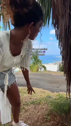 Alors on dead ça ou pas  La Réunion ? 🇷🇪  J’attends vos vidéos sur ce son 🥳🕺💃 @ExoFm  #songisongiexofmchallenge #songisongidancechallenge #974 #dansetiktok #Love 