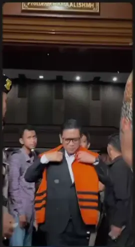 Kasus Hasto & seruan Kudatuli Jilid 2 berbuntut kerusuhan Agustus 2025. Pola pembakaran & penjarahan mirip taktik lama: massa anarkis dijadikan alat politik untuk menciptakan ketidakstabilan.