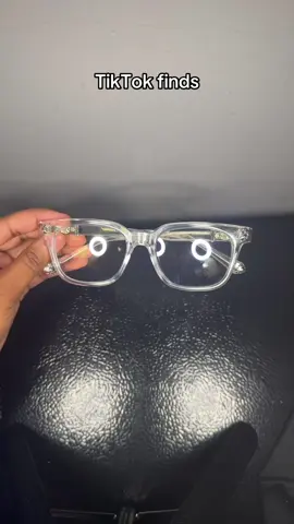 #glasses #glassestrend #glassesfashion #fashiontiktok #OOTD 