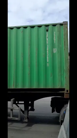 Masuk lagi Granit 60x60 1 Kontainer... #setiakeramik menyediakan jasa tukang pasang granit/keramik berpengalaman...