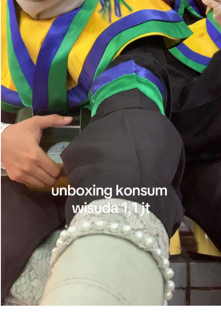 yg maag dan gerd mending sarapan dulu 👍🏻 #wisudaui #justforfun 