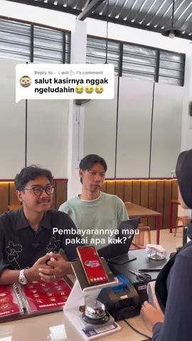 Replying to @˖ ۫ ໒ wiii ᥫ᭡ ! Engga ngeludahin sihh.. tapi maaf lap nya kelempar dikit 😭😭😭