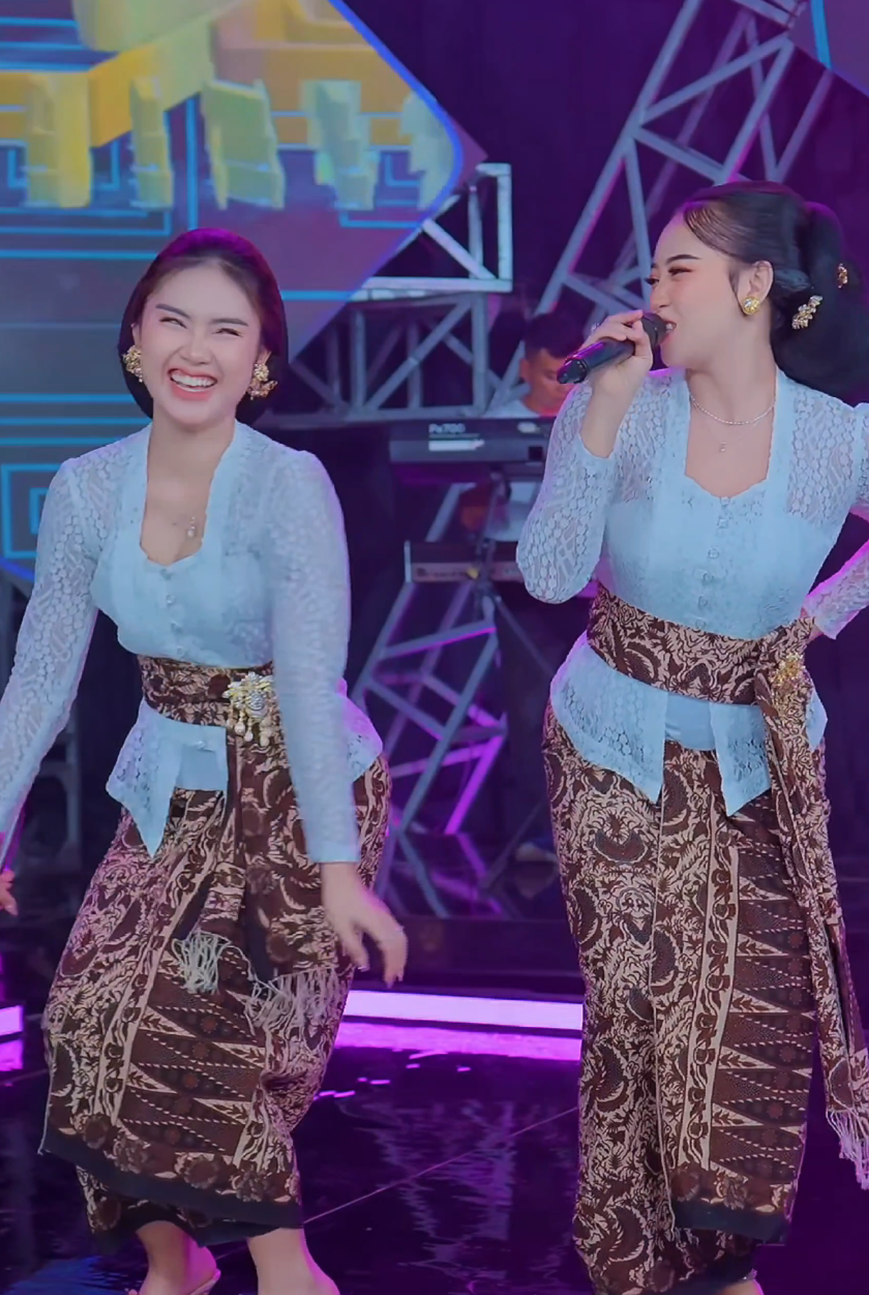 Kere munggah bale - Dike sabrina ft Silvy kumalasari