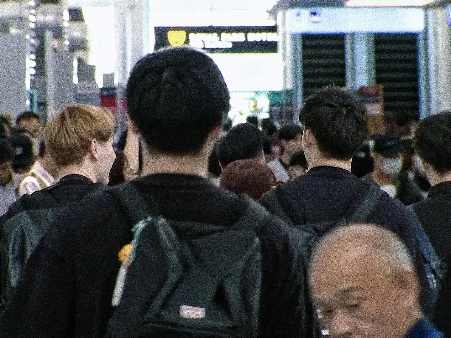 APA YANG AKAN KAMU LAKUIN KALO KETEMU MEREKA DI AIRPORT  ??? BTW SALFOK BANGET SAMA KAI BUSET GANTENG BENER 🫠  #yukiishikawa #rantakahashi #onoderataishi #ryujinnippon #worldchampionship 