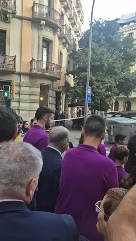 El F.C.Barcelona presente en la celebracion de la diada de Cataluña. Bona diada a tothom i sobretot visca el barça i visca catalunya.❤️💙 #viral #barça #fcbarcelona🔵🔴 #fyp #diadadecatalunya 