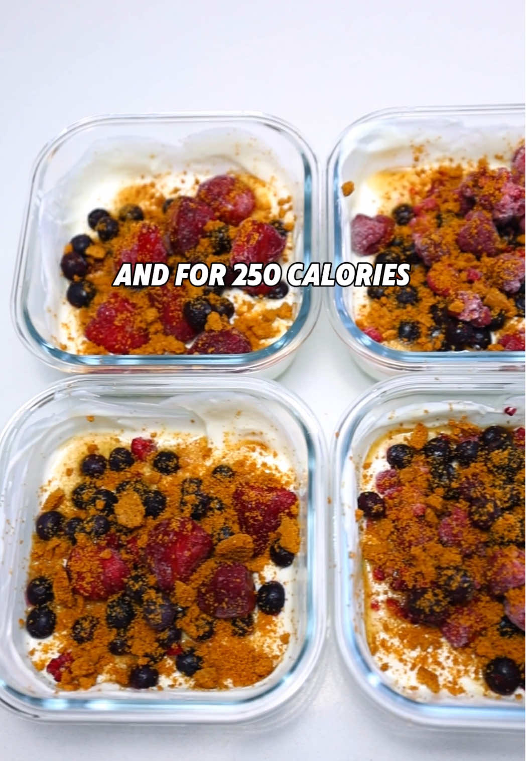 🥣 30 Second Protein Biscoff Yoghurt Bowls  . 200g Fat Free Greek Yoghurt  . 15g Whey protein  . 100g Frozen mixed berries  . 10g Sugar free maple syrup  . 1 Biscoff Biscuit (add these fresh each day so you get that nice crunch)  📊 32g Protein - 252 Cal