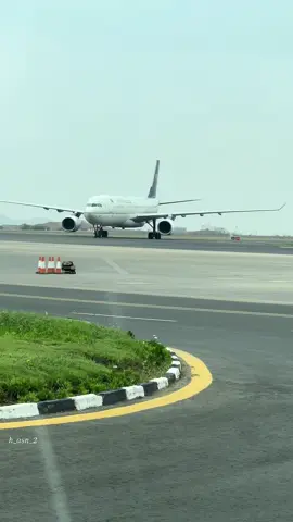 لو ينشرى قربك شريناه بالروح 🇸🇦✈️ #الخطوط_السعوديه #محمد_عبده #fyp #اكسبلورexplore #ترند  