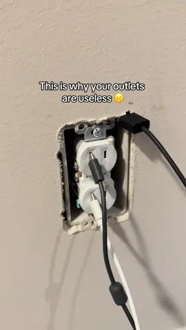 Perfect outlet for homes #fyp #outlet #charger #usb #surgeprotector 