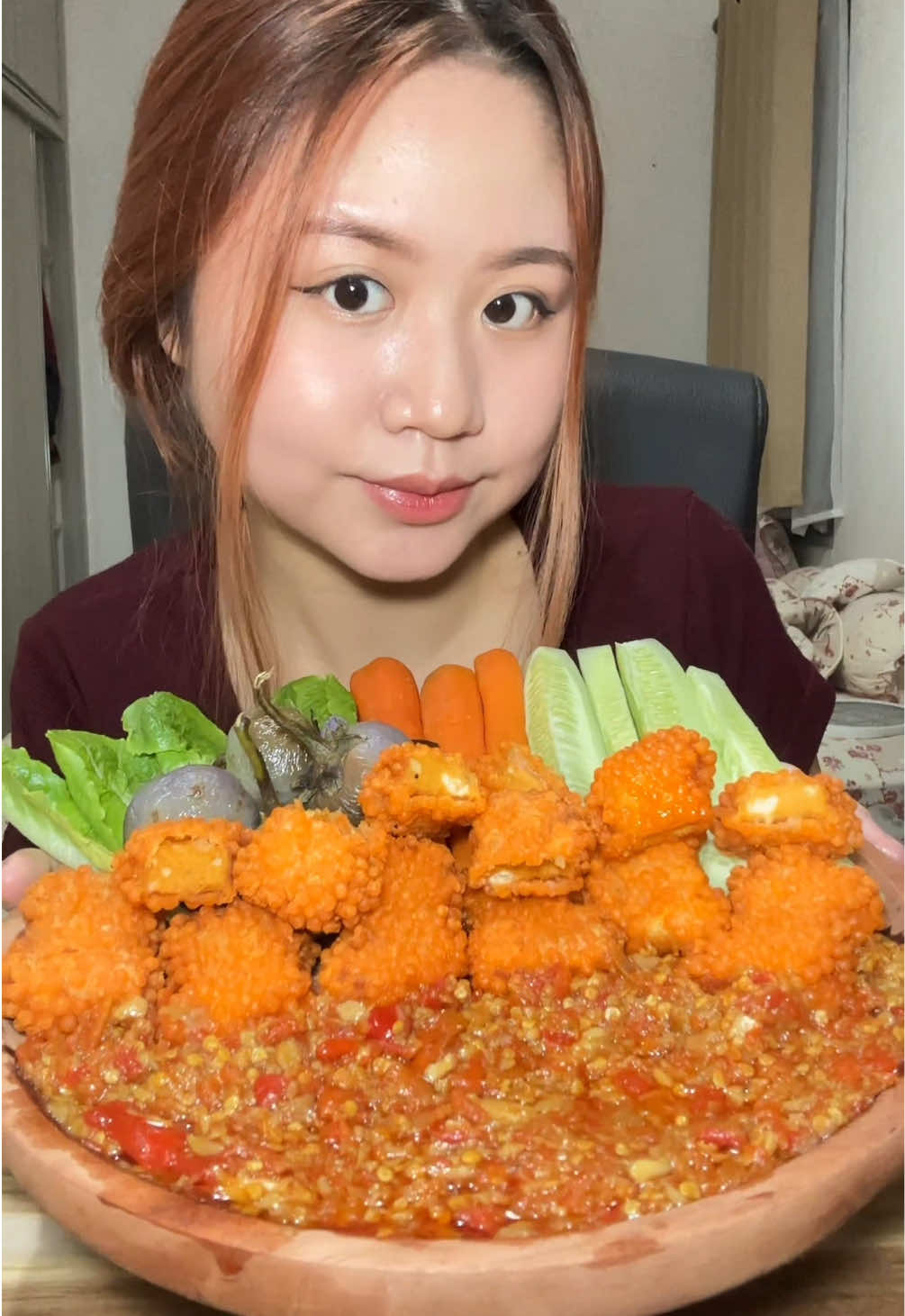 mam lalap platter pake nugget spicy😍✨ #mukbang #mukbangeatingshow #lalapplatter #lalapan #pedasgila 