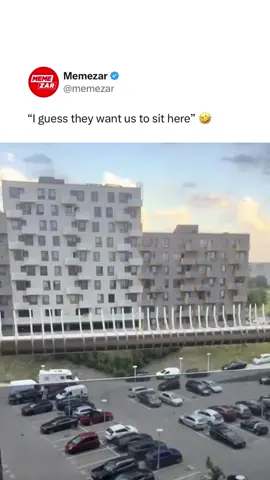 Imagine being on a balcony below that 😭 (@_andrei_ronin via ViralHog) #Memezar #RoadTo11M 