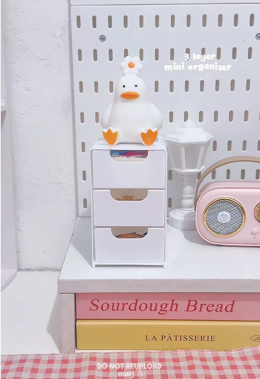 How about a mini drawer for your tiny must-haves? ✨ #miniorganizer #minidrawer #deskorganizer #deskorganization #desksetup 