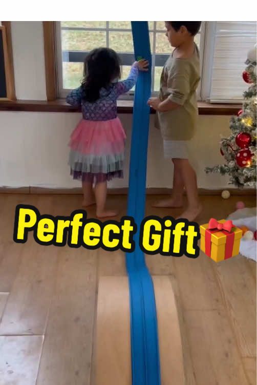 This is the perfect gift to keep your kids away from their phones 🎁#racing #gifts #toys #track #perfectgift 