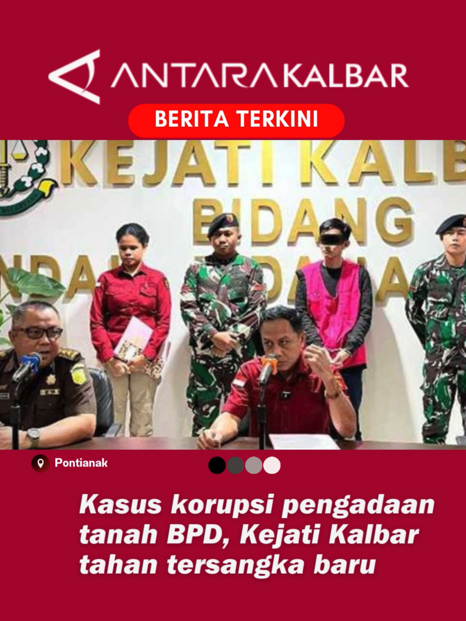 Kejaksaan Tinggi (Kejati) Kalimantan Barat kembali menetapkan dan  menahan satu tersangka dalam perkara dugaan tindak pidana korupsi  pengadaan tanah Bank Pembangunan Daerah (BPD) Kalbar tahun 2015. Tersangka berinisial RS ditahan usai menjalani pemeriksaan di Kantor Kejati Kalbar. Dia mengungkapkan bahwa RS sebelumnya telah dipanggil penyidik sebanyak  tiga kali, namun tidak pernah memenuhi panggilan. Atas hal tersebut,  penyidik berkoordinasi dengan Bidang Intelijen Kejati Kalbar untuk  melacak keberadaan yang bersangkutan. Pada Selasa malam (9/9) sekitar pukul 20.30 WIB, tim gabungan penyidik  bersama intelijen Kejati Kalbar serta AMC Kejagung RI berhasil  mengamankan tersangka di rumah pribadinya di kawasan Pantai Indah Kapuk  (PIK), Jakarta. Yang bersangkutan kemudian langsung diterbangkan ke  Pontianak untuk diperiksa. Dalam perkara ini, pengadaan tanah yang dilakukan pada 2015 mencakup  pembelian lahan seluas 7.883 meter persegi dengan nilai total Rp99,1  miliar. Dari hasil penyidikan, perbuatan RS bersama terdakwa PAM yang  sudah divonis serta tiga terdakwa lain yang masih menjalani persidangan,  mengakibatkan kerugian keuangan negara sebesar lebih dari Rp39,8  miliar. Usai pemeriksaan, RS resmi ditetapkan sebagai tersangka dan ditahan di  Rutan Kelas II A Pontianak untuk 20 hari ke depan, terhitung 10–29  September 2025. Atas perbuatannya, RS disangka melanggar Pasal 2 ayat (1) dan Pasal 3  juncto Pasal 18 ayat (1), (2), (3) UU RI Nomor 31 Tahun 1999 tentang  Pemberantasan Tindak Pidana Korupsi yang telah diubah dengan UU Nomor 20  Tahun 2001, juncto Pasal 55 ayat (1) ke-1 KUHP. #kalbar #korupsi #bpd #bankkalbar