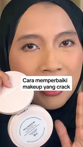 Segampang itu perbaiki makeup yg bolong cracking kaya gini asalkan puny bedak twc/powder foundation masalah beress 😊 #powderfoundation #bedak #bedakpadat #twowaycake 