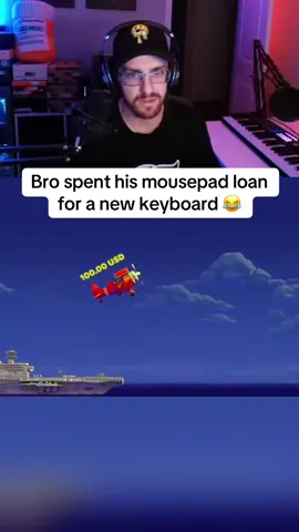 Bro spent his mousepad loan for a new keyboard 😂 #streamer #streaming #fyp 