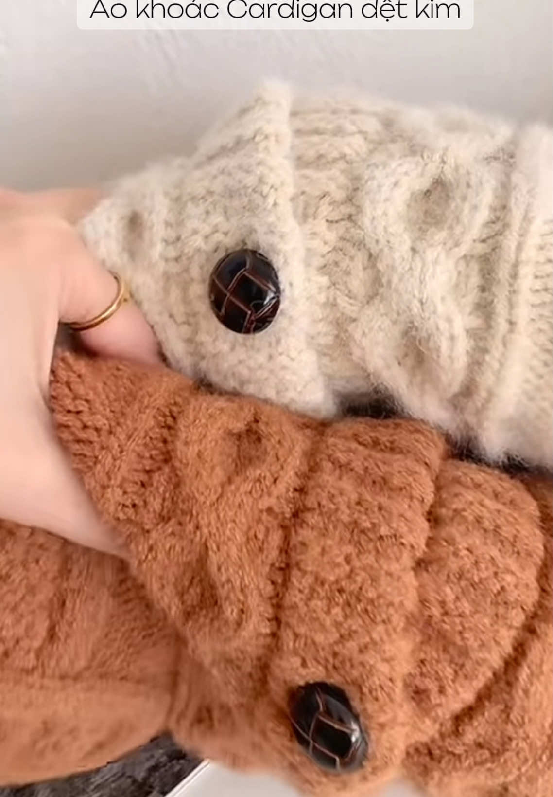 Áo khoác Cardigan dệt kim dài ##xh #len #aolen #thoitrangnu #review #thoitrang #fyp #phoidoxinh #aokhoaclen #xuhuong #trending #aodetkim 