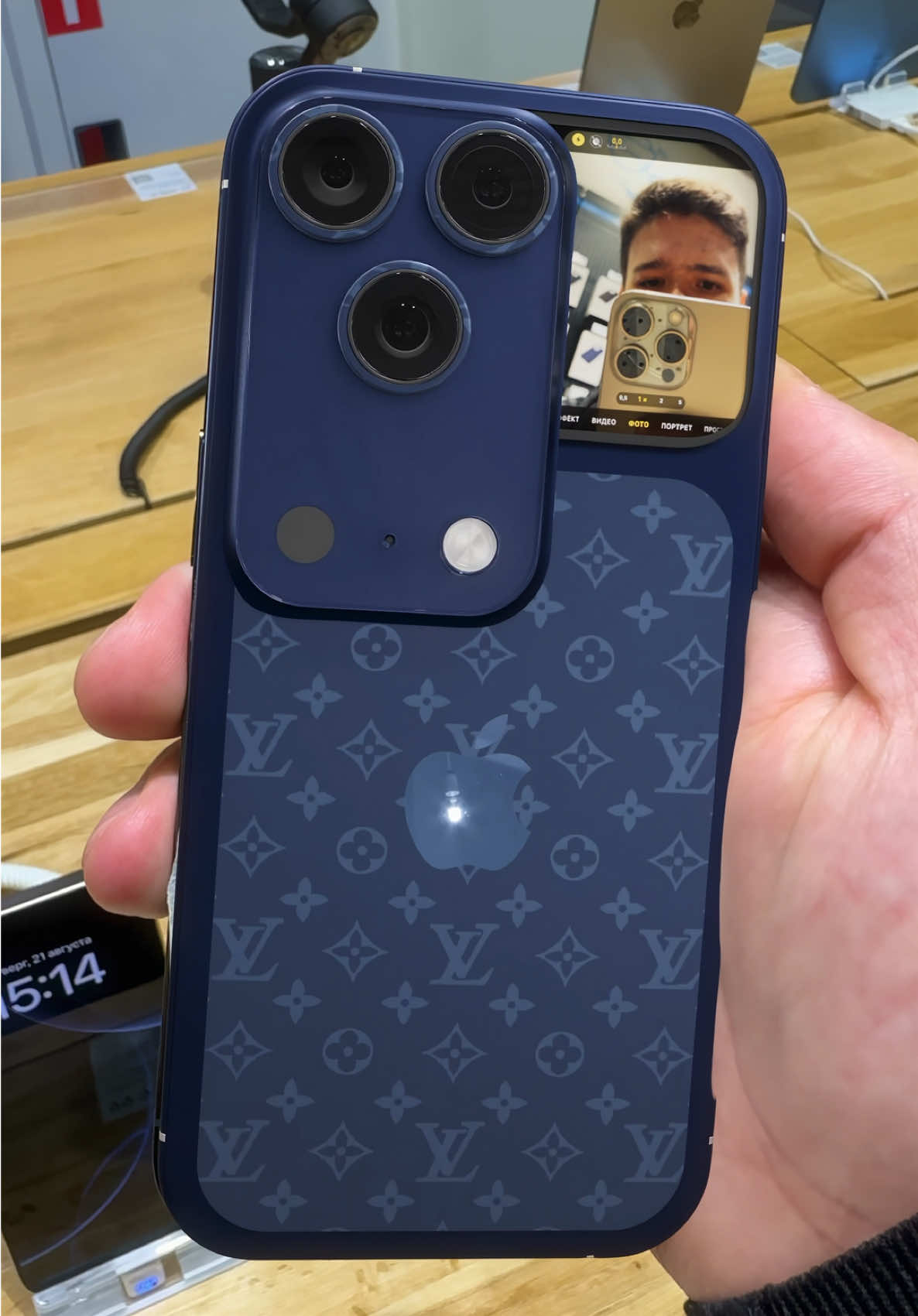 Iphone 17 pro max X Louis Vuitton #lphone17promax #iphone17 #iphone17pro #apple #louisvuitton 