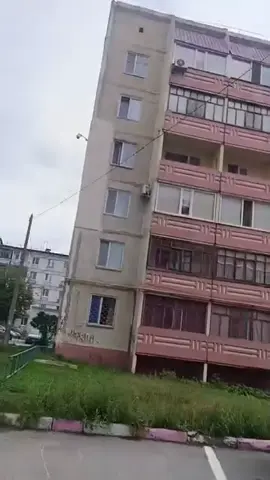 Майлина 57. Мальчик около 4-х лет Куда родители смотрят?